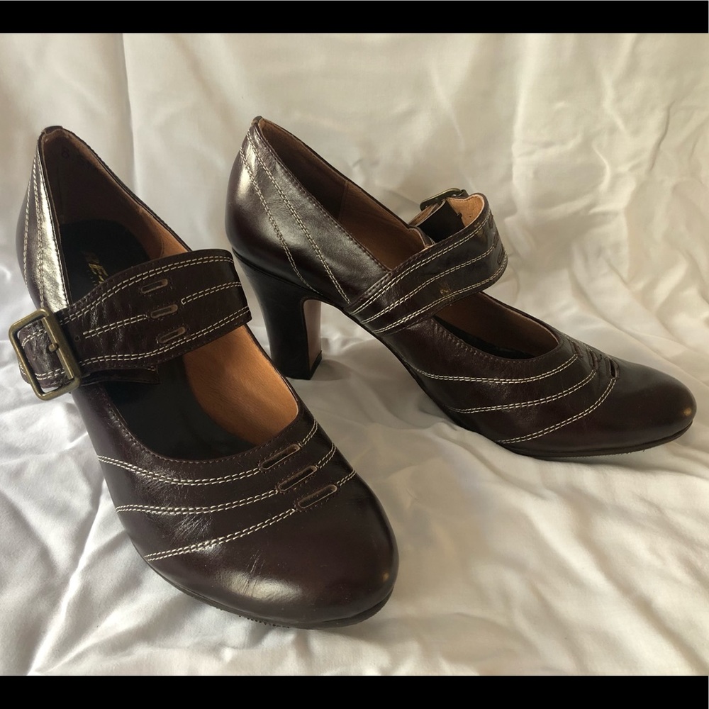 Re-Mix Vintage Shoes “It Girl” size 8.5